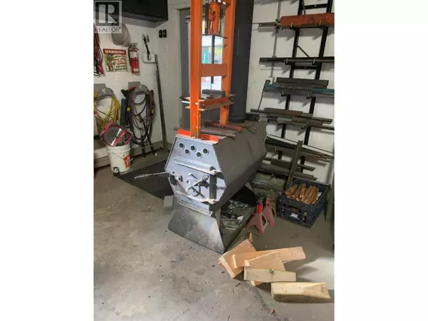 Jaffray, BC V0B1H0,6206 Tie Lake Shore Road N