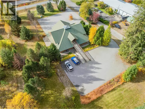 Christina Lake, BC V0H1E0,1746 SANDNER FRONTAGE Road