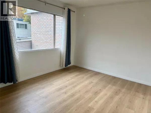 Kelowna, BC V1Y1R2,1761 Pandosy ST #303