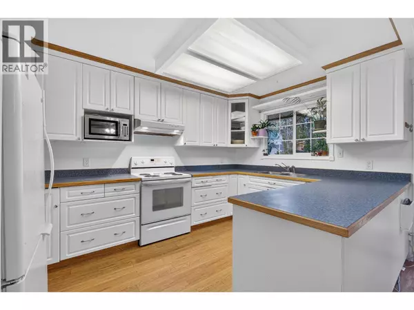 Sicamous, BC V0E2V0,705 Spruce Street