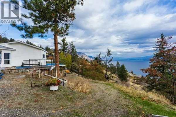 Peachland, BC V0H1X4,5906 Somerset AVE #6