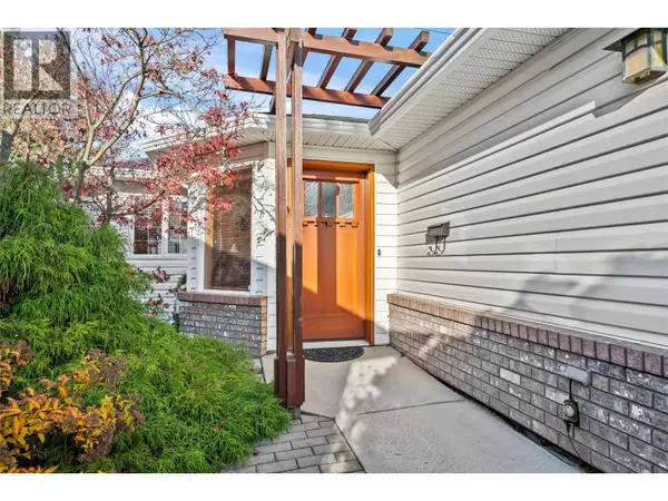 Salmon Arm, BC V1E1B8,1120 12 ST Northeast #33