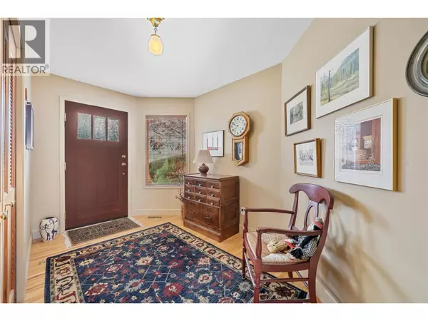 Salmon Arm, BC V1E1B8,1120 12 ST Northeast #33