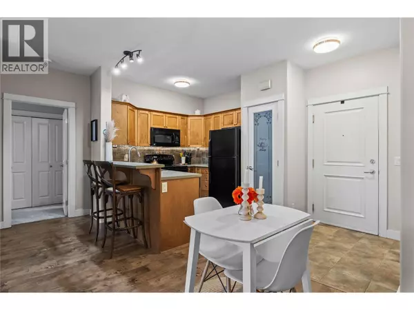 Lake Country, BC V4V2P2,2551 Shoreline DR #203