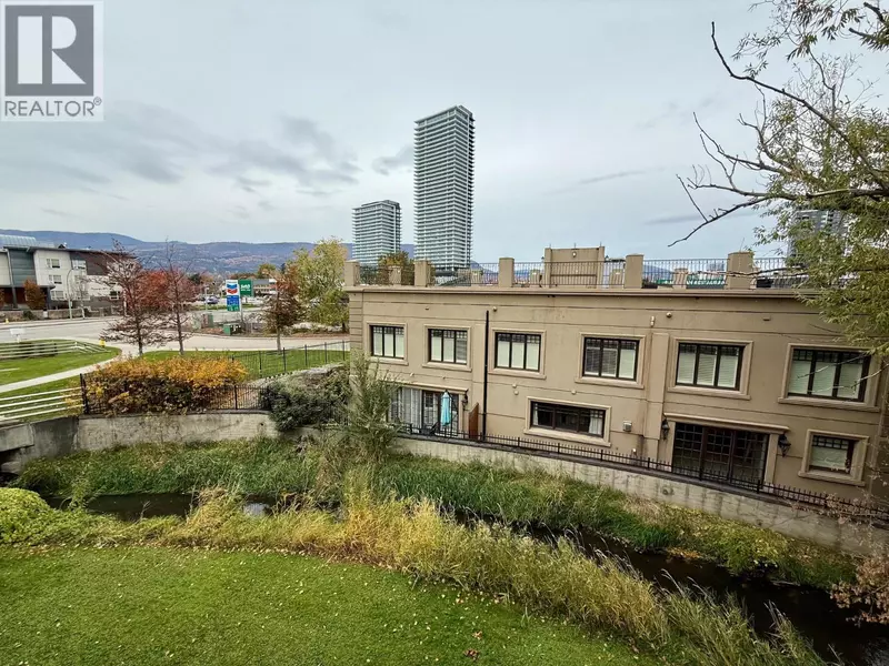 1761 Pandosy ST #303, Kelowna, BC V1Y1R2