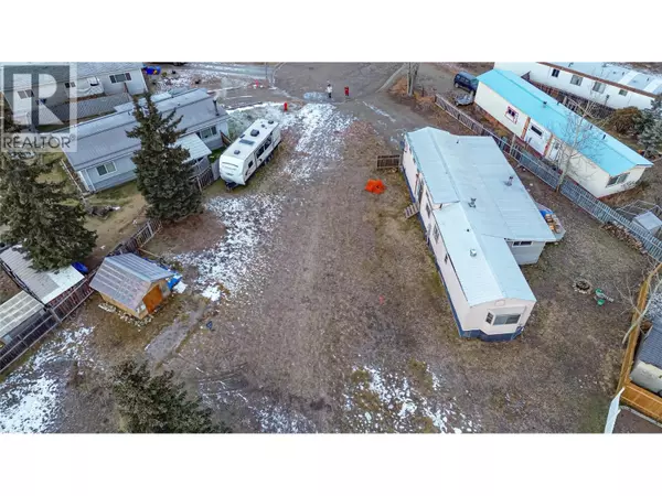 32 Aspen Place, Tumbler Ridge, BC V0C2W0