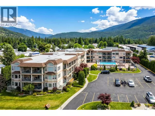 Sicamous, BC V0E2V1,1002 Riverside AVE #305