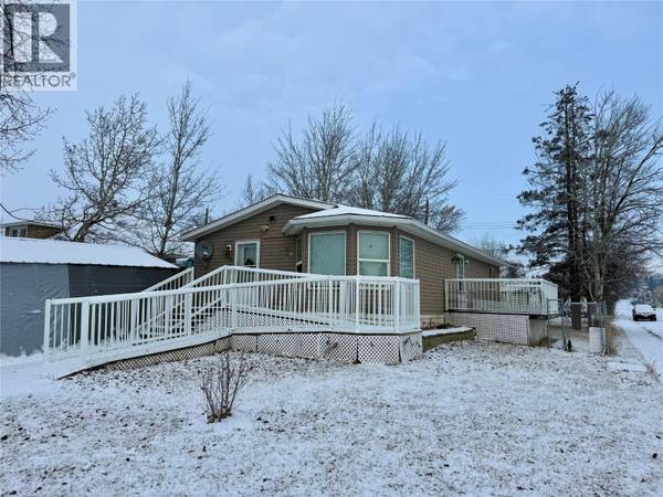 900 105 Avenue, Dawson Creek, BC V1G2L1