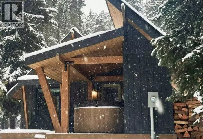 1166 APEX MOUNTAIN Road, Penticton, BC V2A0E2