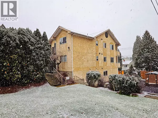 Castlegar, BC V1N1K6,573 10th AVE #2