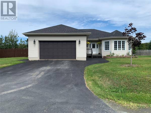 1852 Topsail Road, Paradise, NL A1L1y7