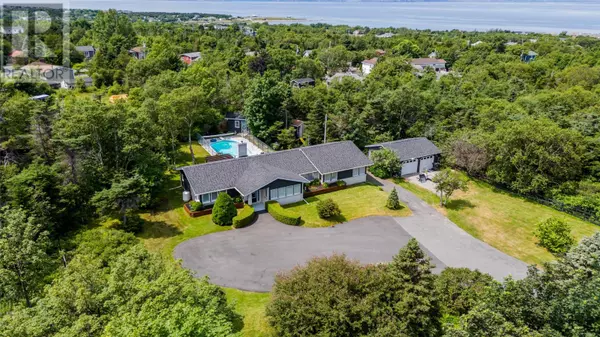 54 Middle Bight Road, Conception Bay South, NL A1X6B6