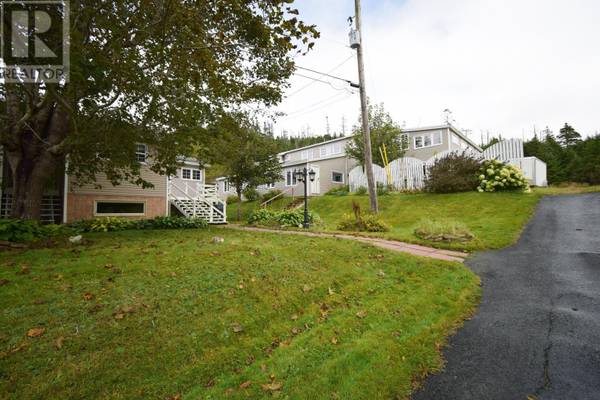 27 Quiltys Road, Paradise, NL A1L3K6