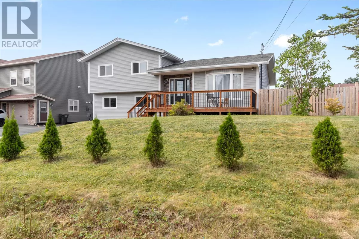 Paradise, NL A1L1Y3,17 PineHill Place