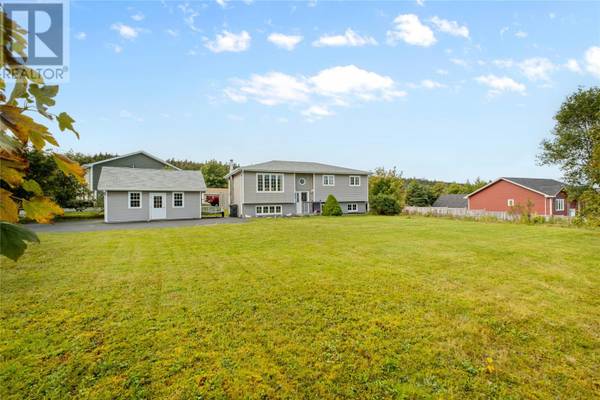 423 St. Thomas Line, Paradise, NL A1L3R5