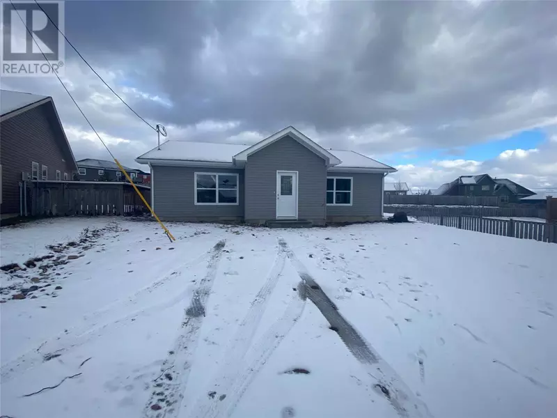 20 Tompkins Avenue, Stephenville, NL A2N0A2