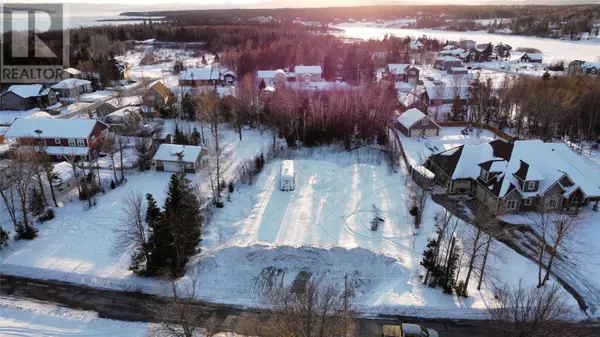 3 Reginald Drive, Deer Lake, NL A8A1Z9