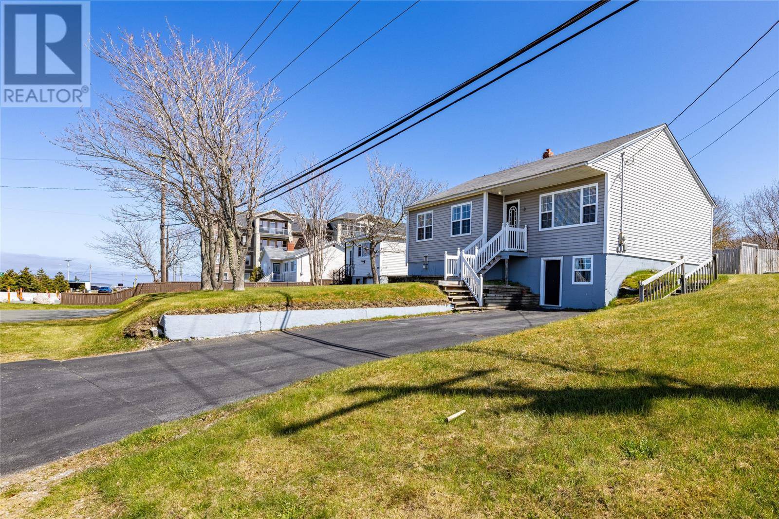 19 Airport Heights Drive, St. John's, NL A1A4W8
