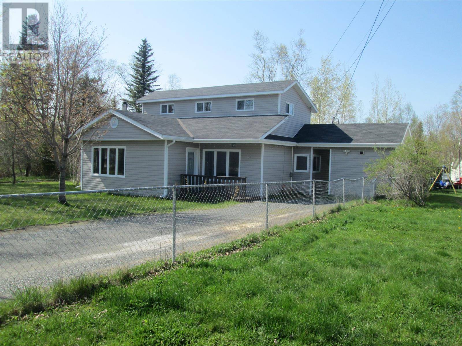 Grand Falls Windsor, NL A2A2J2,203 Grenfell Heights