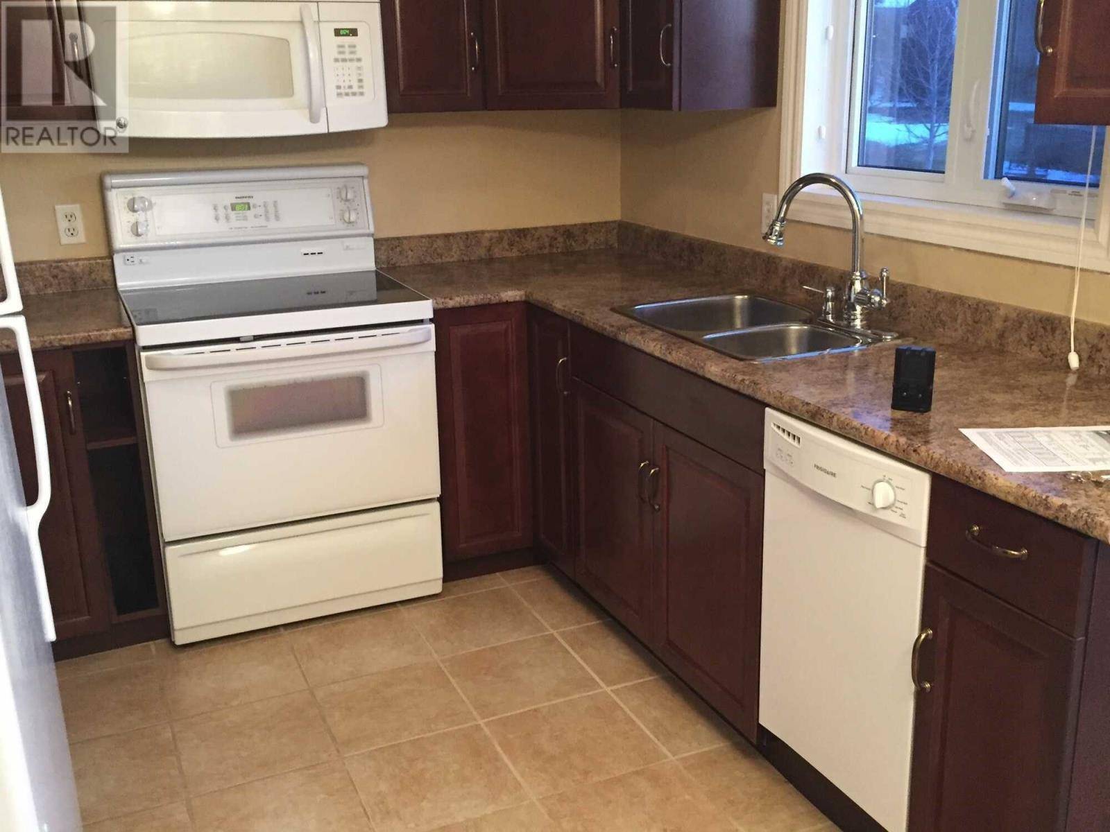 Conception Bay South, NL A1W4S5,112 Swansea Street