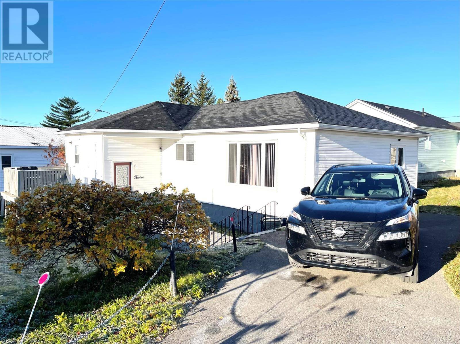 12 Hill Street, Grand Falls-windsor, NL A2B1J5
