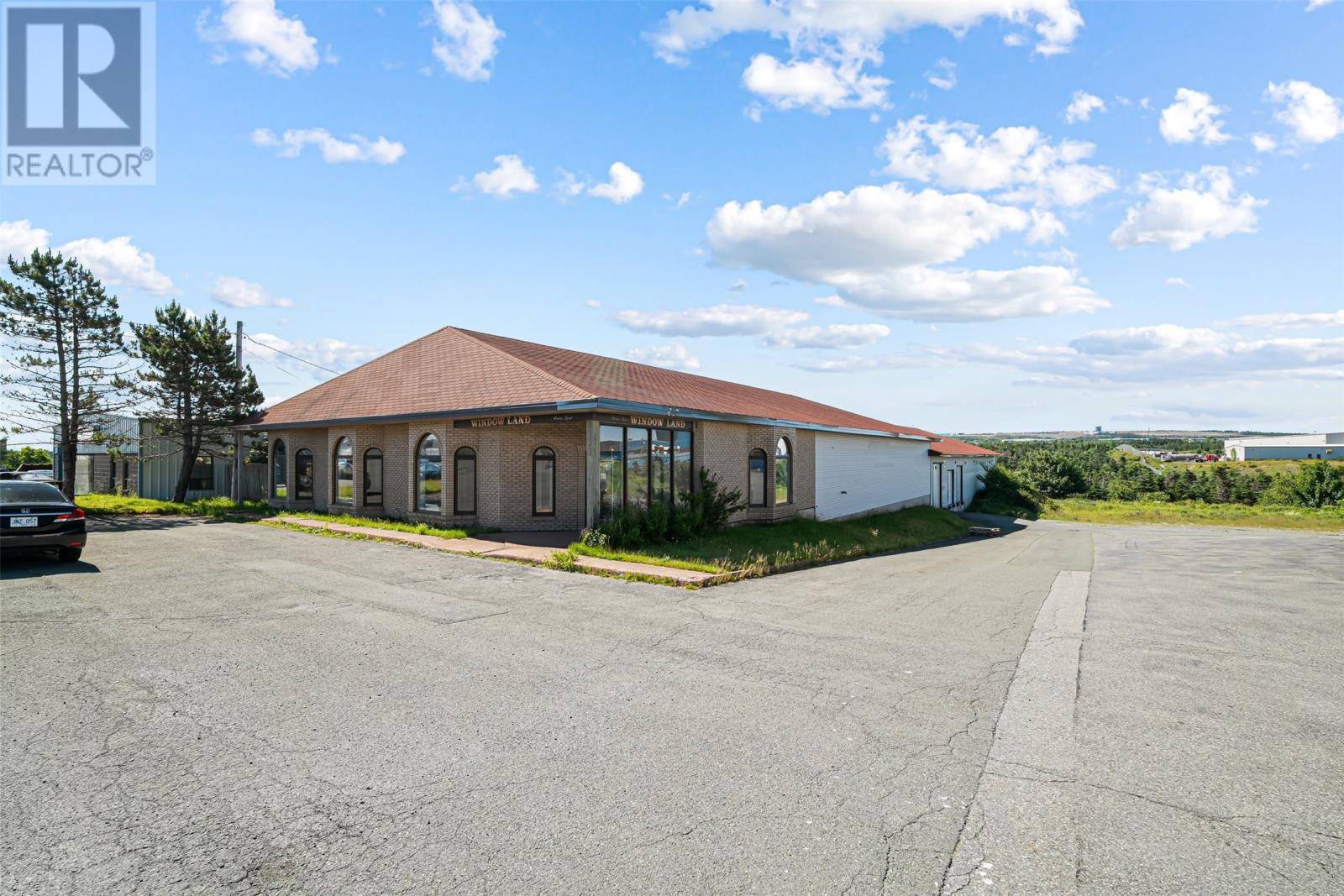1171 Topsail Road, Mount Pearl, NL A1N5G2