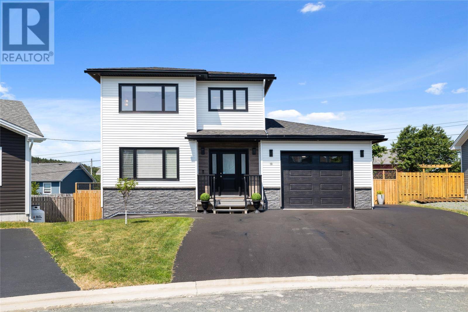 10 Port Rexton Place, Paradise, NL A1L4J9