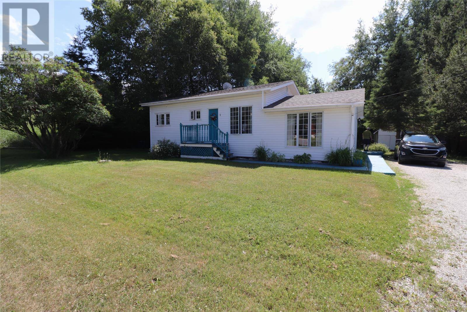 Deer Lake, NL A8A2C5,1 Third Avenue