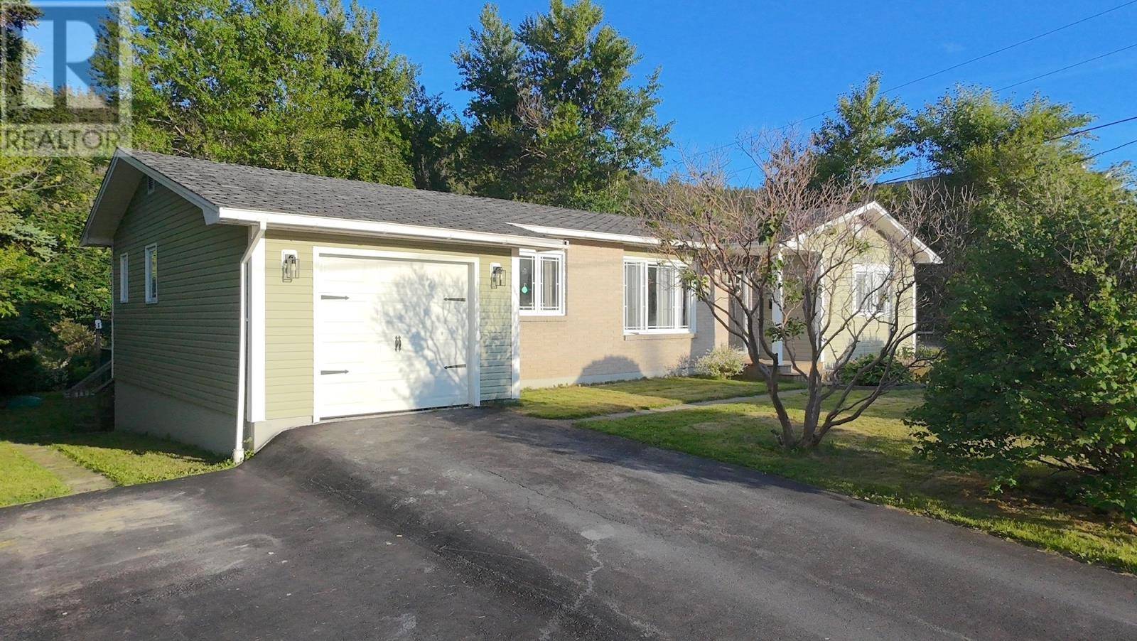 27 Riverview Avenue, Norman's Cove, NL A0B2T0