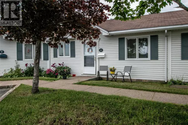 8 Pinellas Court, St. John's, NL A1E5Z7