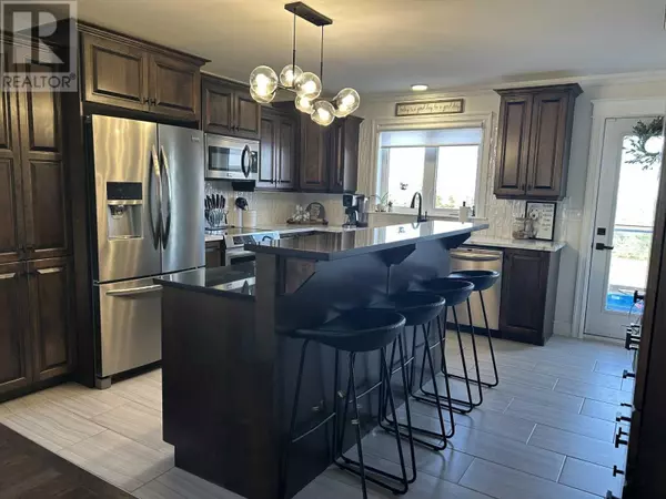 Torbay, NL A1K0H5,14 Flora Drive
