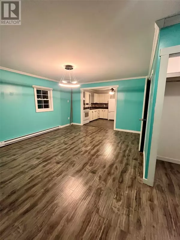 Grand Falls-windsor, NL A2B1B7,12 Seventeenth Avenue