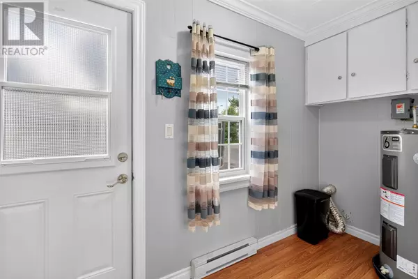 Bay Roberts, NL A0A1G0,106 Central Street