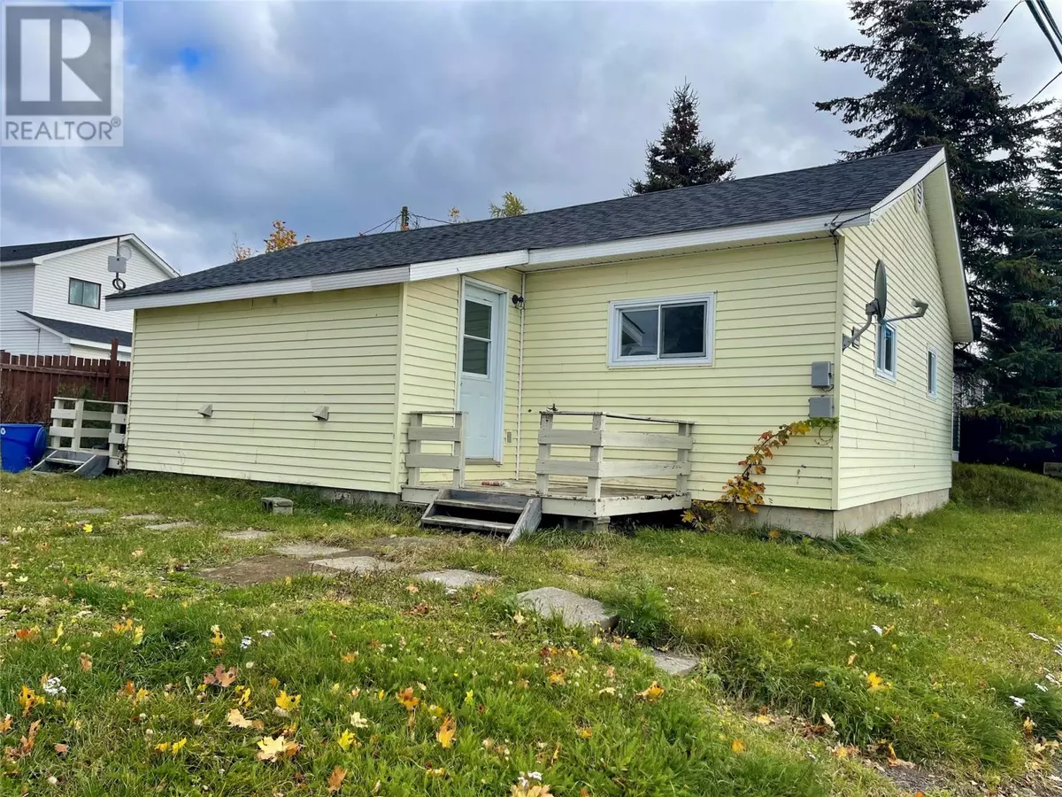 Grand Falls-windsor, NL A2B1B1,10 Second Avenue