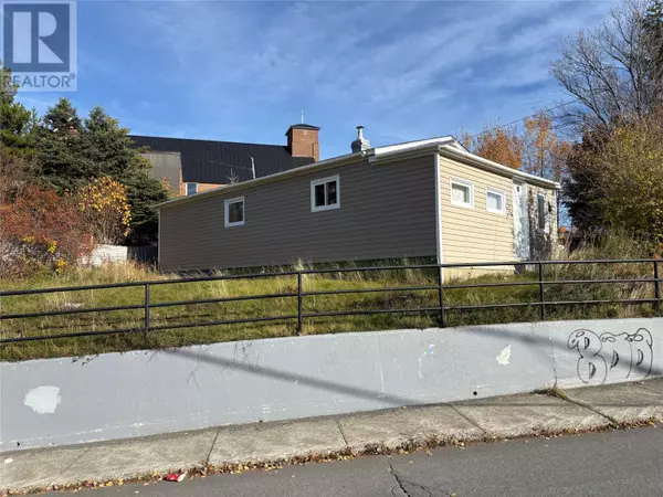 Grand Falls Windsor, NL A2B1E7,8 Thirteenth Avenue