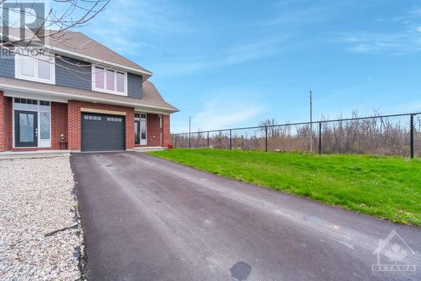 320 KILSPINDIE RIDGE, Ottawa, ON K2J6A4