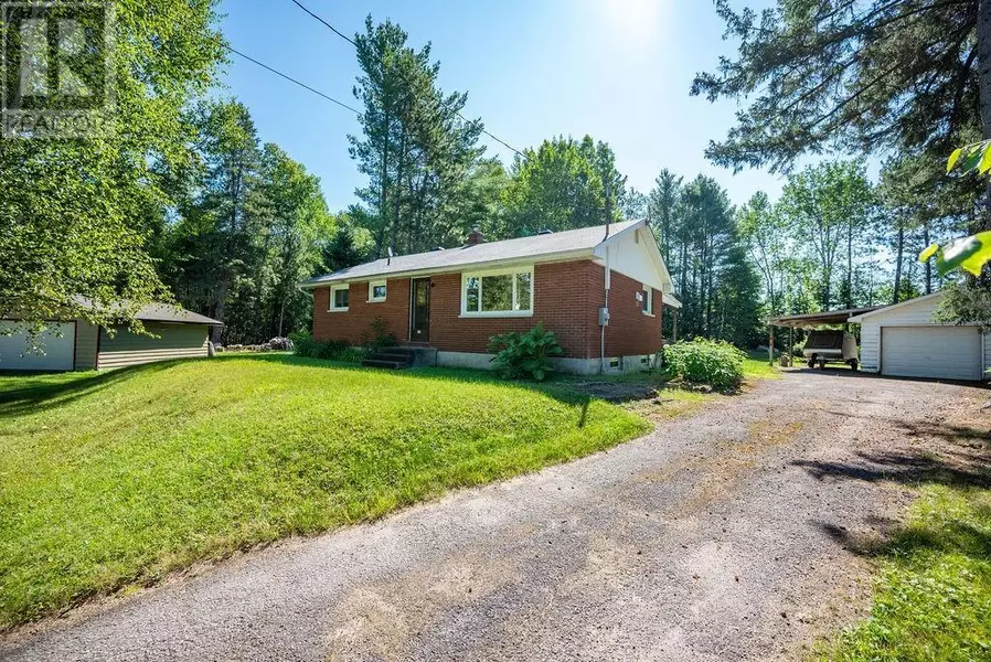 103 MONCK SQUARE, Laurentian Hills, ON K0J1P0