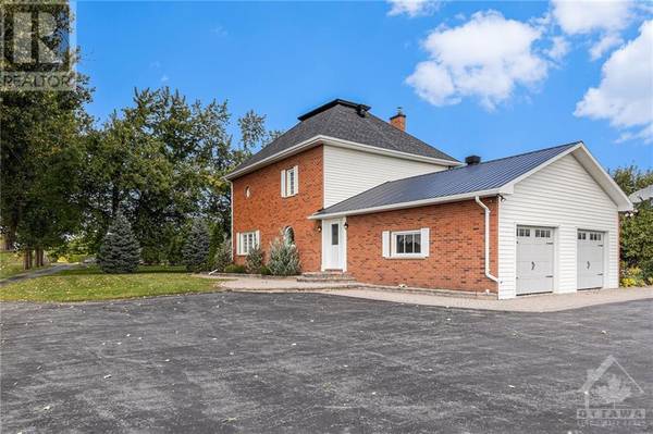 Arnprior, ON K7S3G8,2203 RUSSETT DRIVE