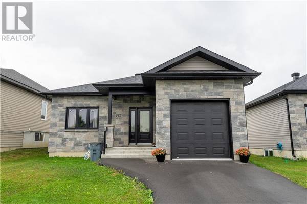 142 BELLWOOD DRIVE, Cornwall, ON K6H7M3