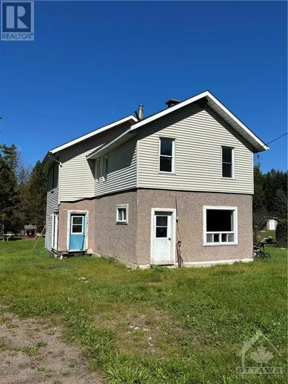 Pembroke, ON K8A6W8,74 SANDY BEACH ROAD