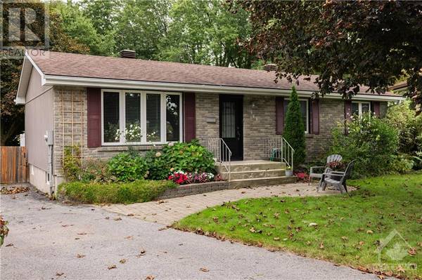 468 CANTERBURY CRESCENT, Kingston, ON K7M6X1