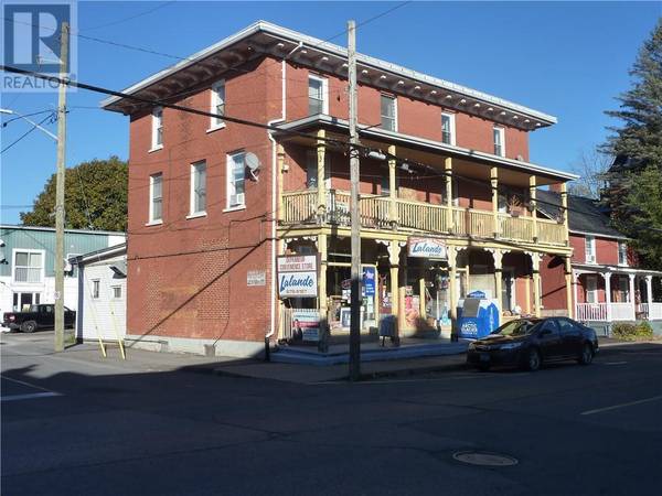 143-145 MAIN STREET E, Vankleek Hill, ON K0B1R0