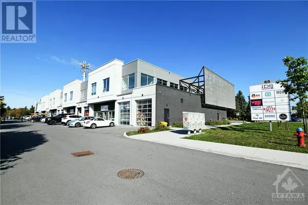 Ottawa, ON K2M2G8,65 DENZIL DOYLE CT #115