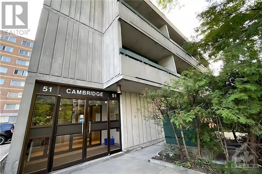 51 CAMBRIDGE ST North #206, Ottawa, ON K1R7A4