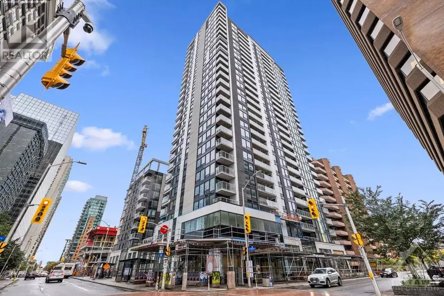 340 QUEEN ST #604, Ottawa, ON K1R5A5