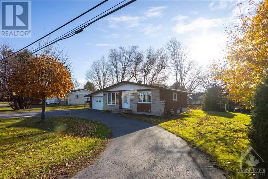 828 NOTRE DAME STREET, Embrun, ON K0A1W1