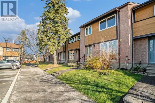 Ottawa, ON K1V9J3,161 HUNTRIDGE PRIVATE