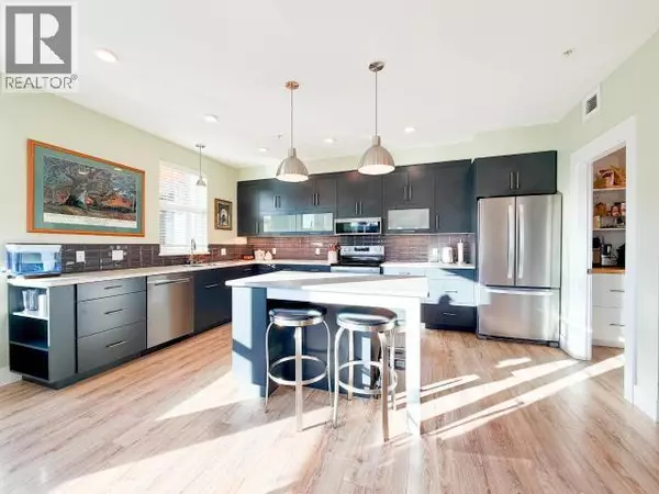 204-210 HAWKINS STREET, Whitehorse, YT Y1A1X4