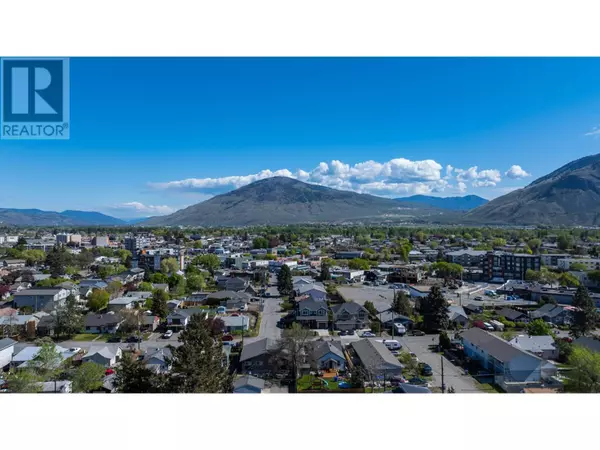 Kamloops, BC V2H1T7,415/417 ALEXANDER Avenue