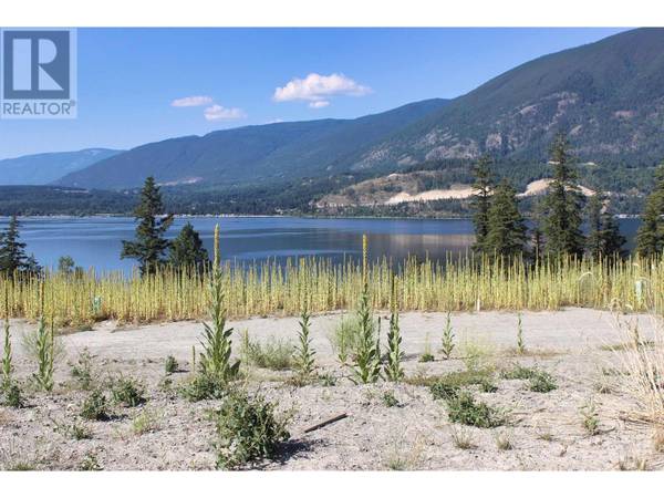 3648 BRAELYN RD #5, South Shuswap, BC V0E2X1